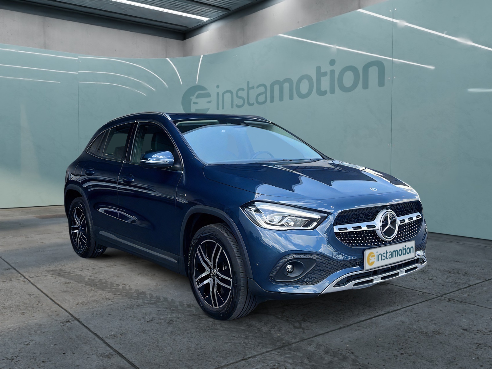 GLA 250 e Progressive 360° Ambi LED Fahrassist