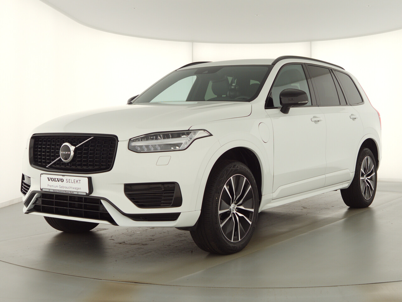 Volvo XC90 T8 R Design Expression Recharge Plug-In Hyb