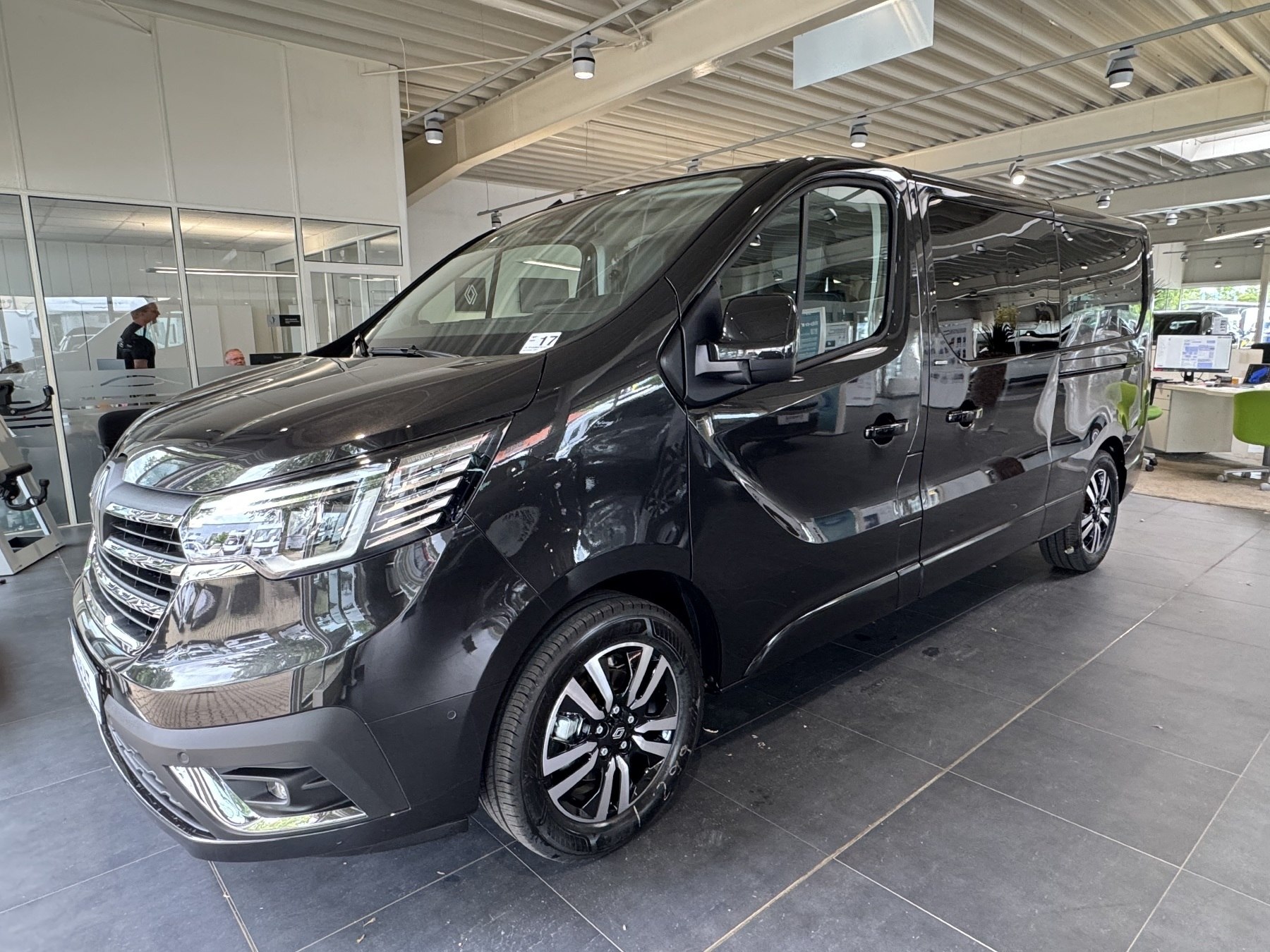 Trafic Pkw Grand Spaceclass Blue dCi 170 EDC