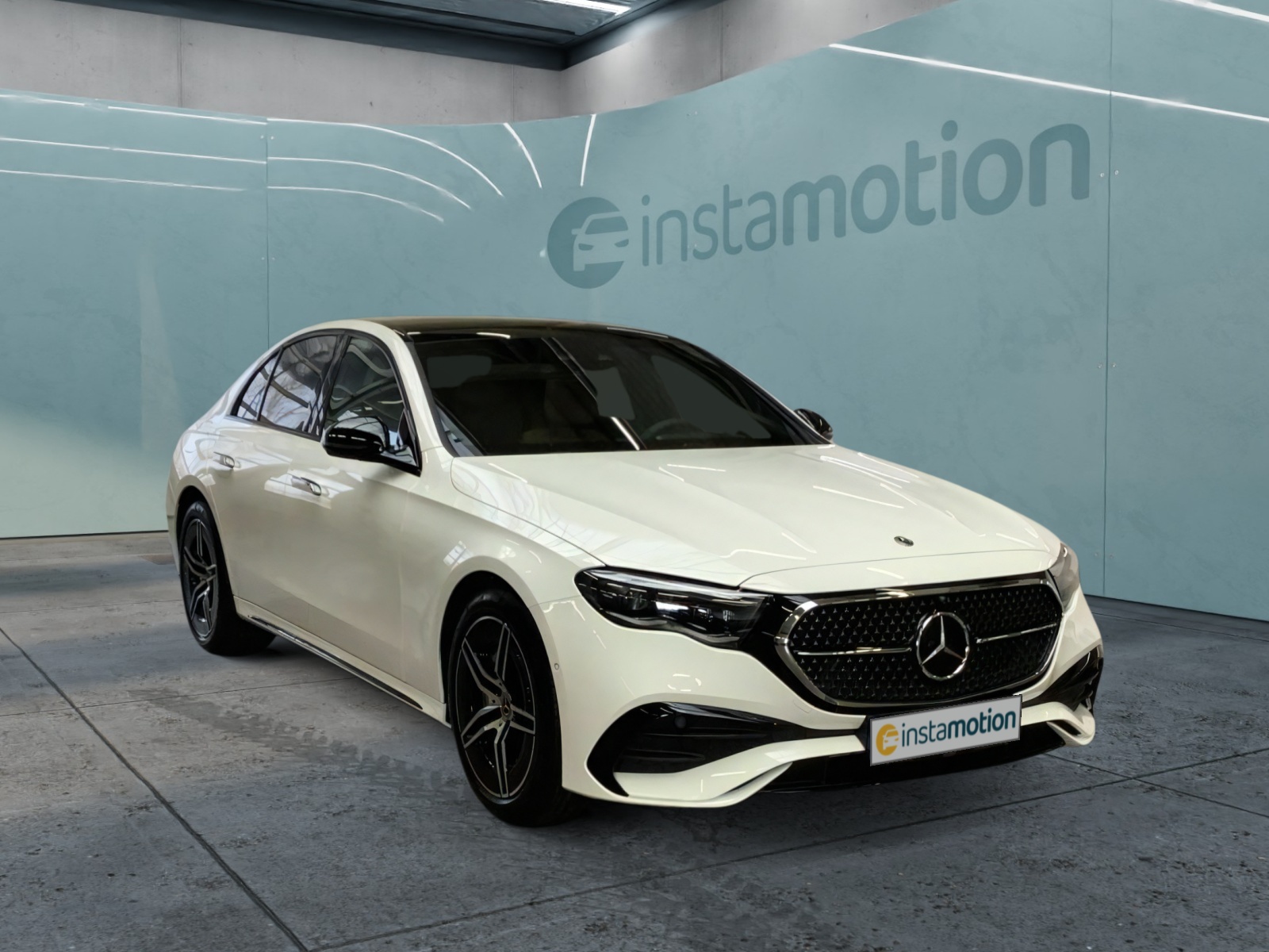 Mercedes-Benz E 200 Limousine AMG NIGHT 19 SUPERSCREEN