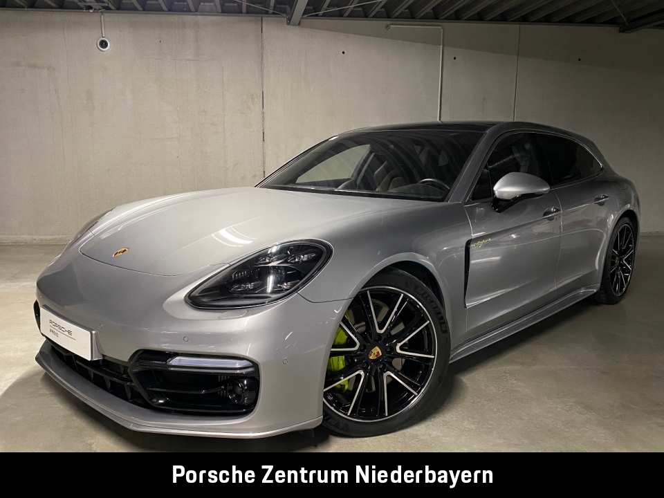 Porsche Panamera 4 E-Hybrid Sport Turismo | |