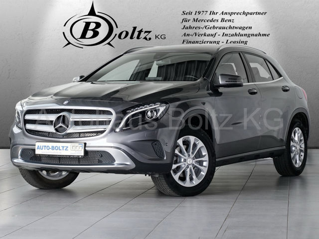 Mercedes-Benz GLA 180 Urban BiX Parkass