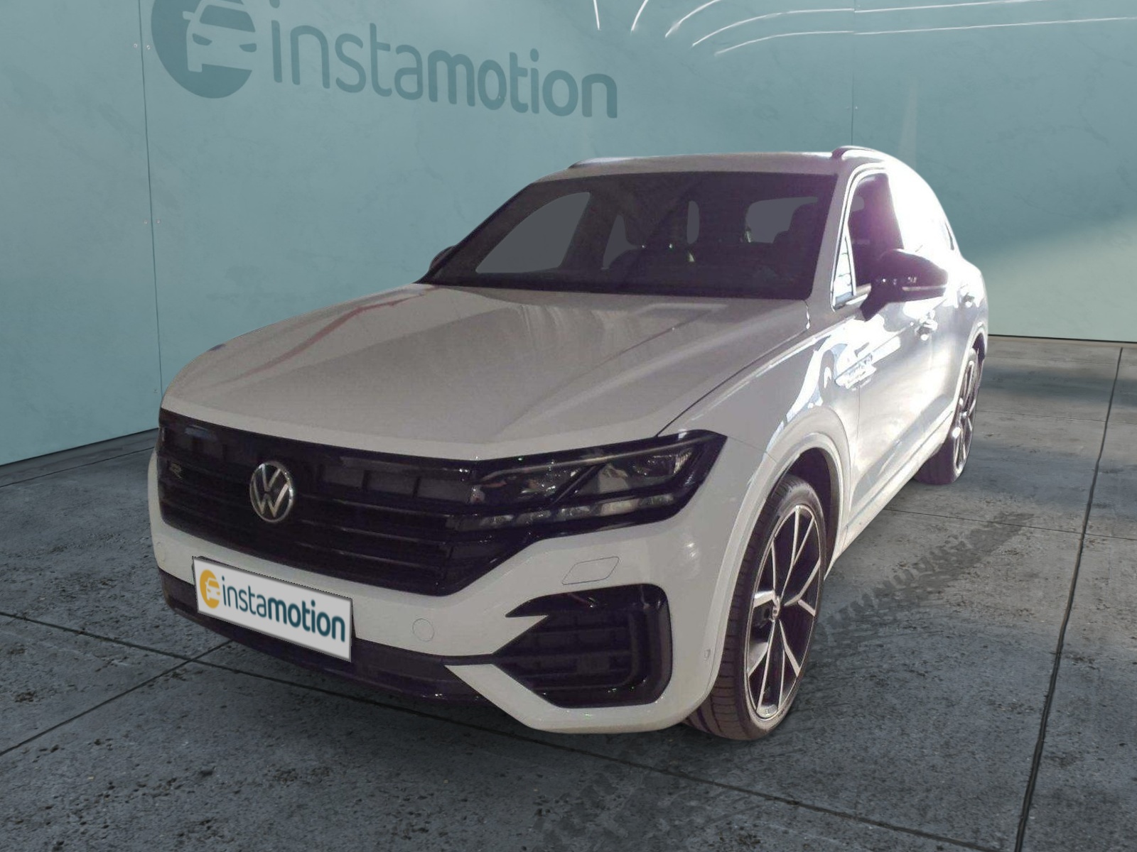 Volkswagen Touareg 3.0 TDI R-LINE BLACK LM22