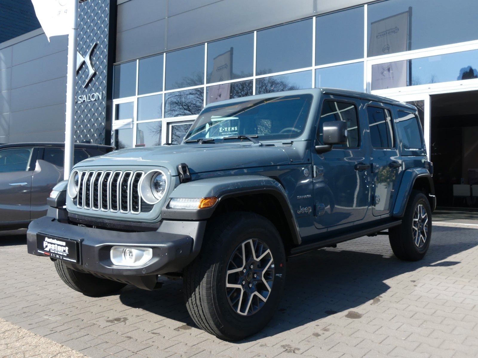 Jeep Wrangler Sahara Sky One Touch Lagerwagen