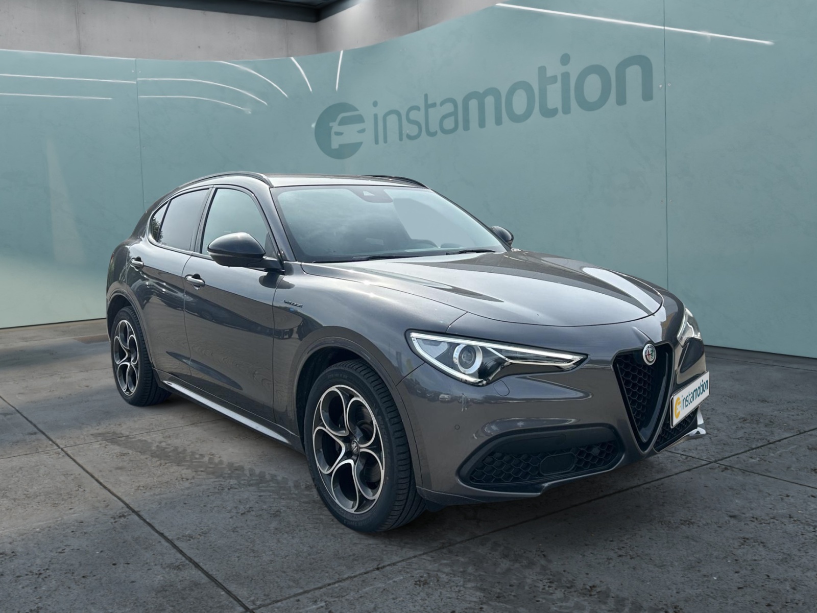 Stelvio 2.2 JTDM Veloce Q4 +AHK+KeyLess+Kam.+SHZ