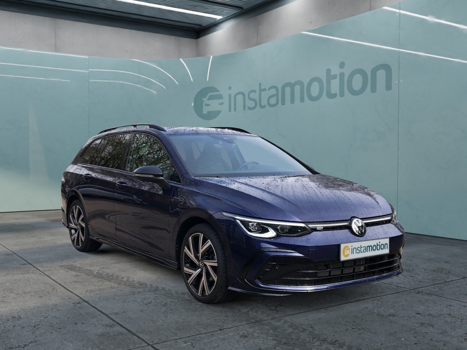 Golf VIII Variant 1.5eTSI R-Line DSG Navi LED AHK