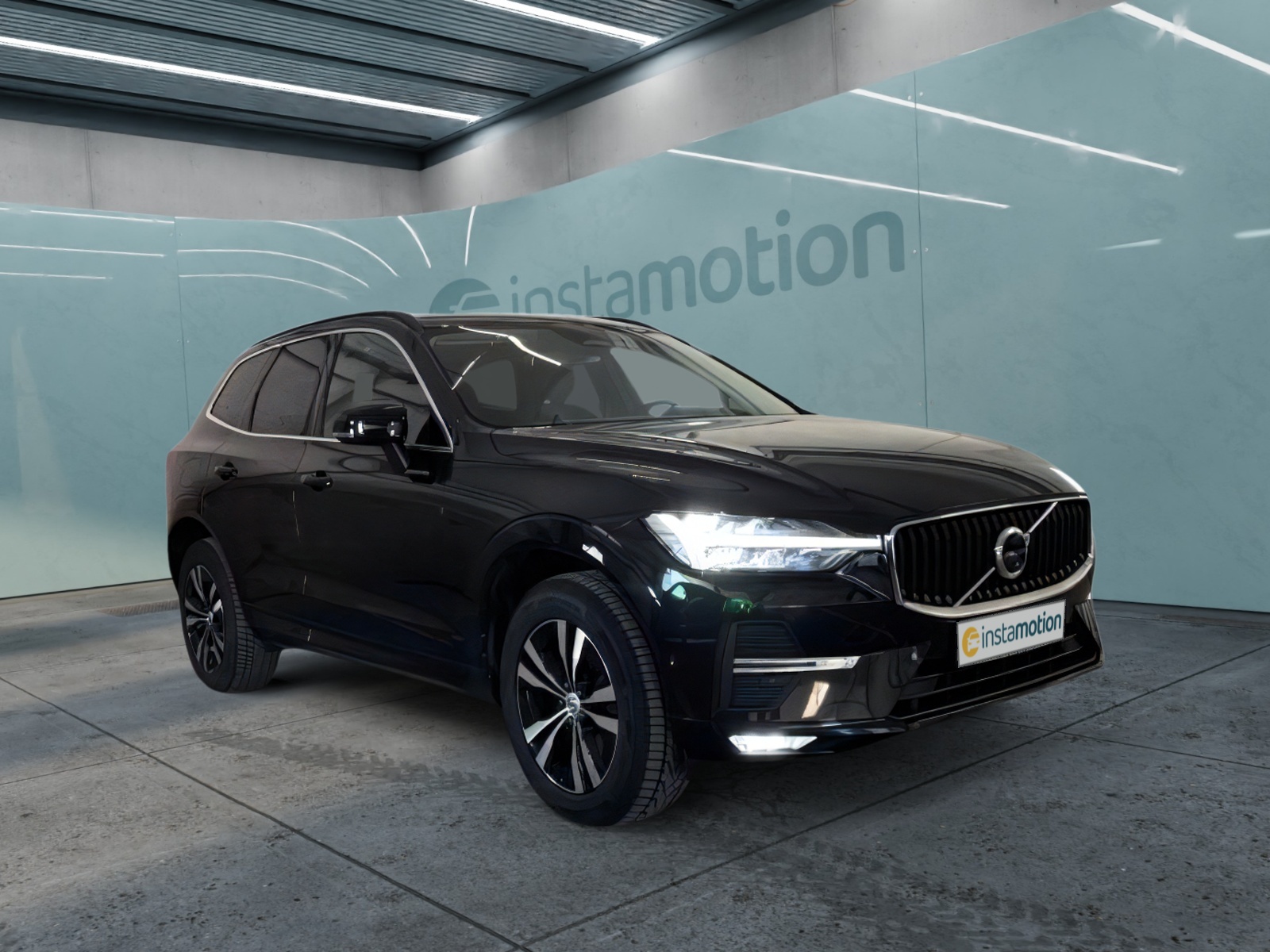 XC60 Momentum Pro AUTOMATIK ALLWETTER LED AHK DIG-DISPLAY KAMERA