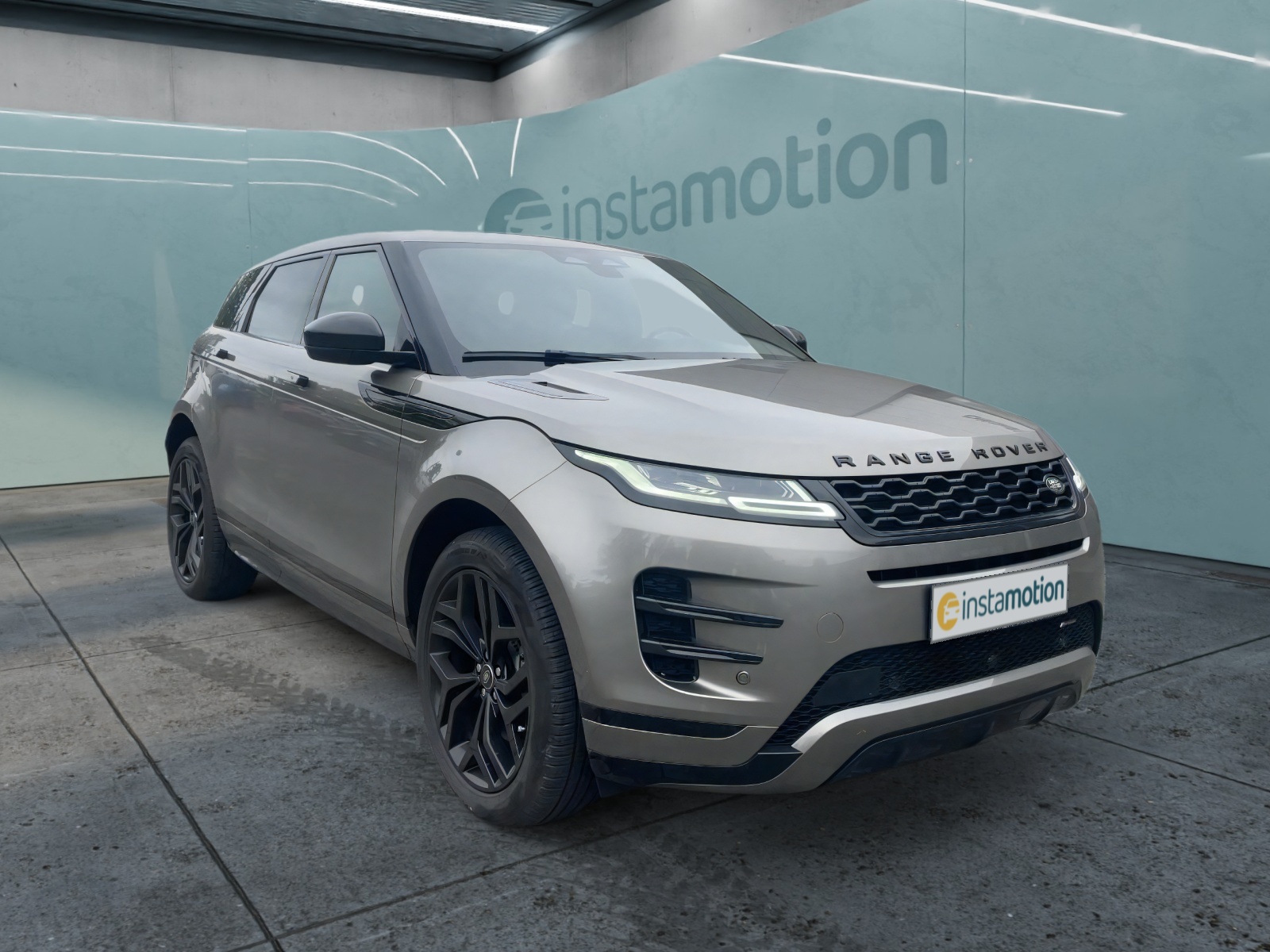 Land Rover Range Rover Evoque P300e R-Dynamic HSE Hybrid