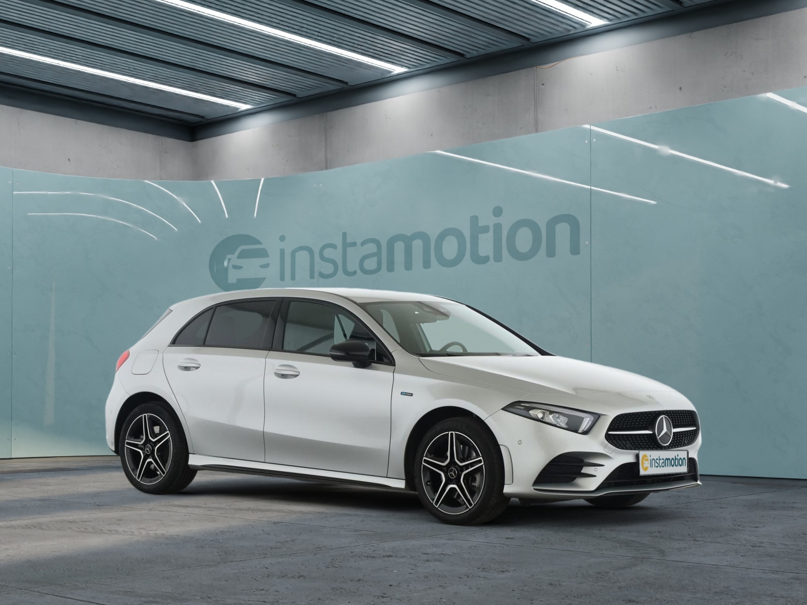 A 250 e AMG+NIGHT+LED+KAMERA+WIDE+AMBI+CARPLAY++