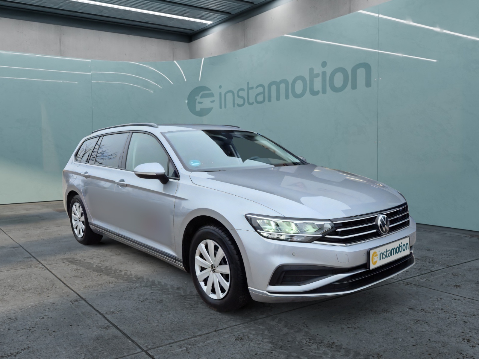Passat Conceptline AHK-klappbar Navi LED Sperrdiff. Apple CarPlay Android Auto 3-Zonen-Klimaautom.
