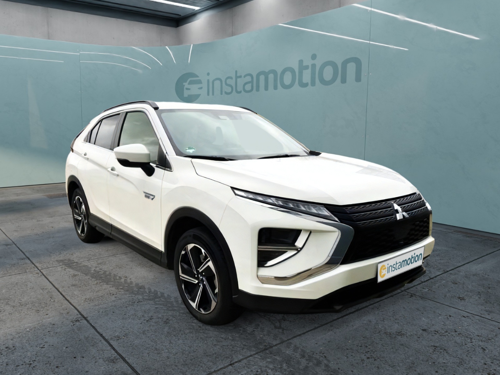 Mitsubishi Eclipse 2.4 MIVEC Cross Basis Plug In Hybrid MJ21
