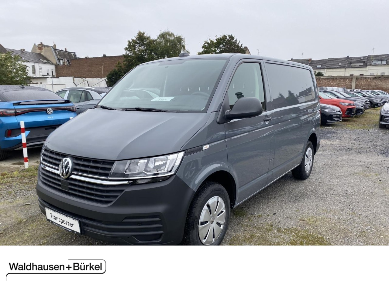 Transporter 6.1 Kasten Motor: 2,0 l TDI SCR 81 kW Getriebe: 5-Gang-Schaltgetriebe Radstand: 3000 mm KR