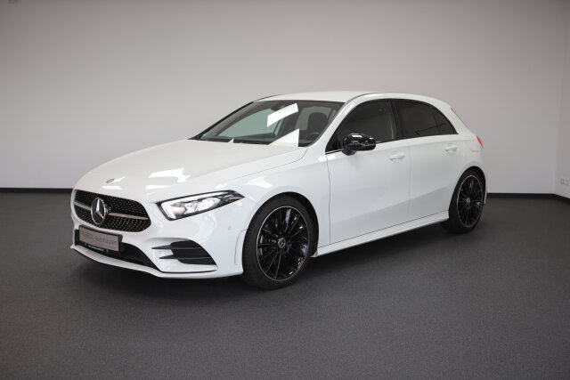 Mercedes-Benz A 220 AMG Line Night Ambient