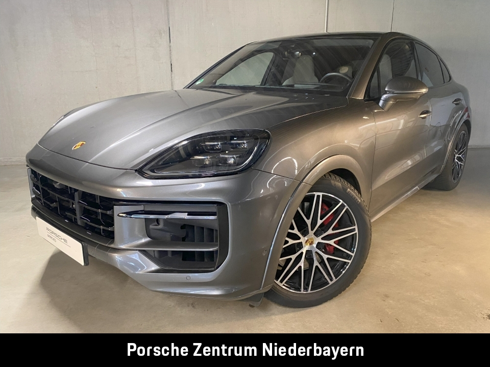 Porsche Cayenne S Coupe | SportDesign Paket | Lenkung