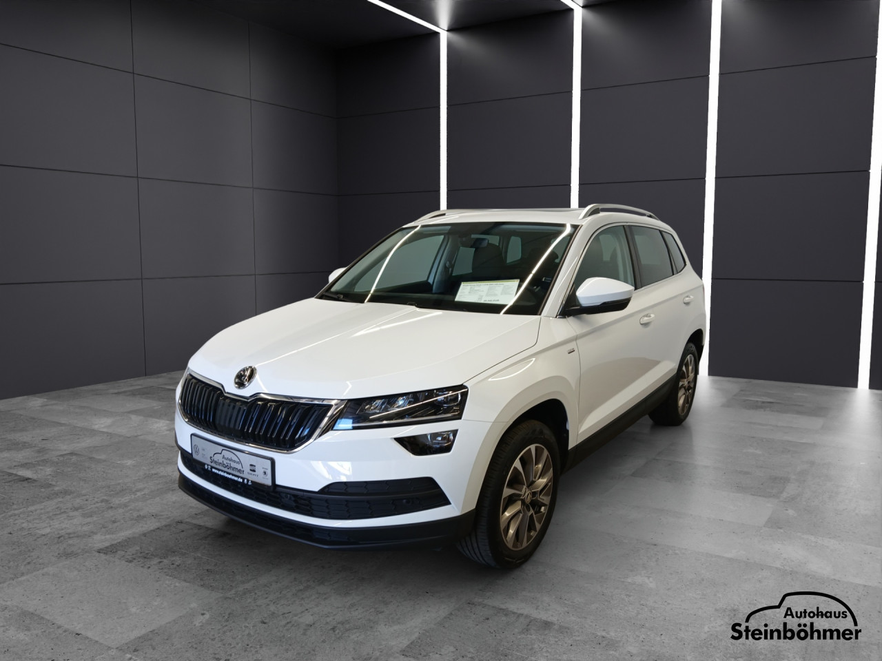 Karoq Clever 1.5TSI DSG LED Pano SHZ SmartLink