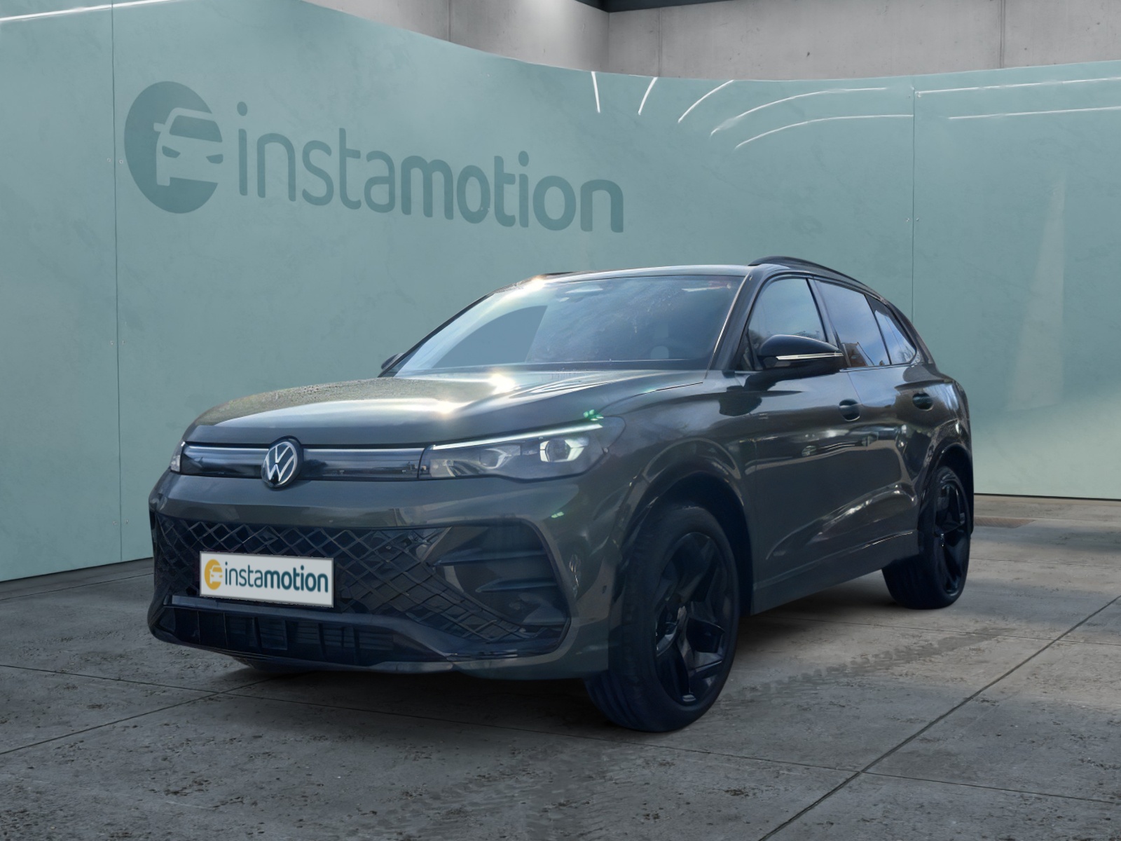 Volkswagen Tiguan 2.0 TDI R-Line IQ-LIGHT DIGITAL PRO 19