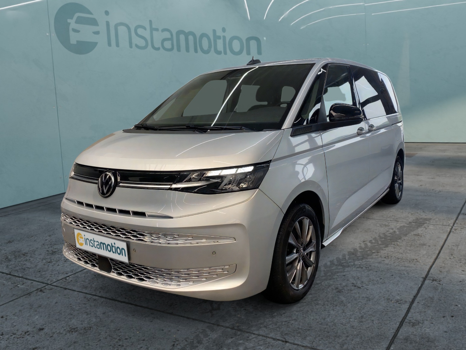 Volkswagen T7 Multivan 1.5 TSI Multivan LIFE Bluet Lane