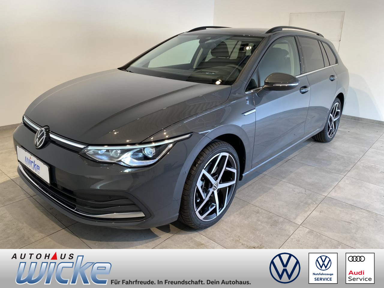 Golf VIII Variant 1.5 eTSI DSG Style NAVI KLIMA HE