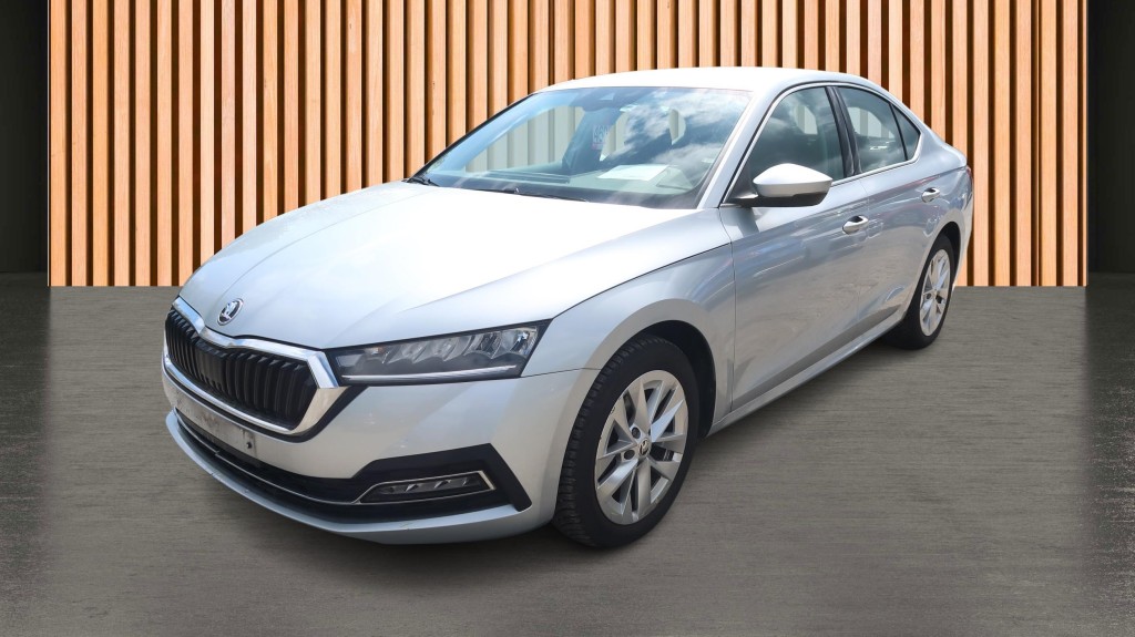 Octavia 1.0 eTSI DSG Style*Navi*ACC*Kamera*Kessy