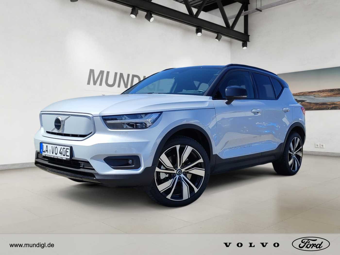 Volvo XC40 AWD P8 R Design Recharge Pure Electric