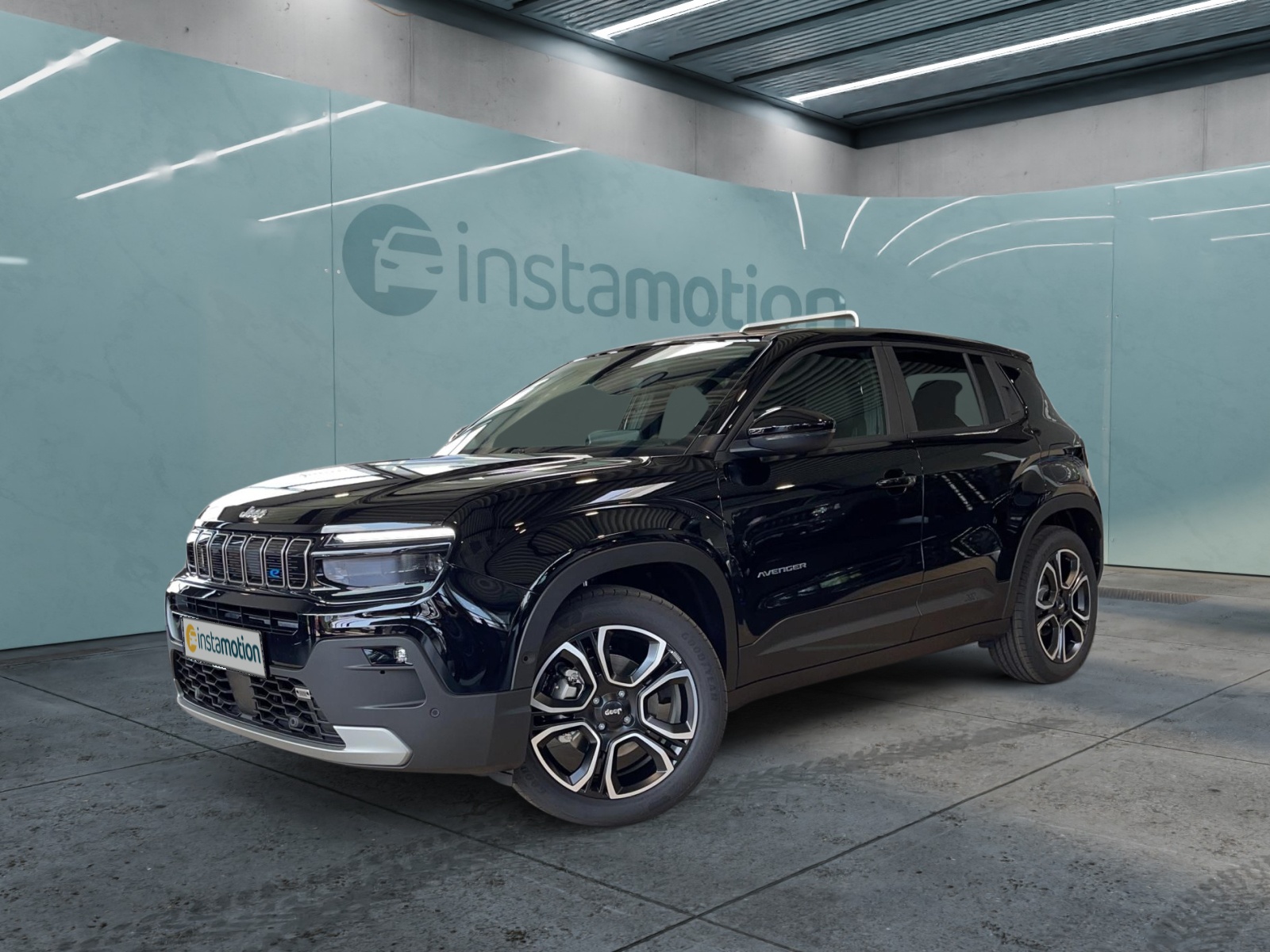 Avenger SUMMIT PDC+KAMERA+NAVI+SHZ+CARPLAY+LED+DAB+ALU