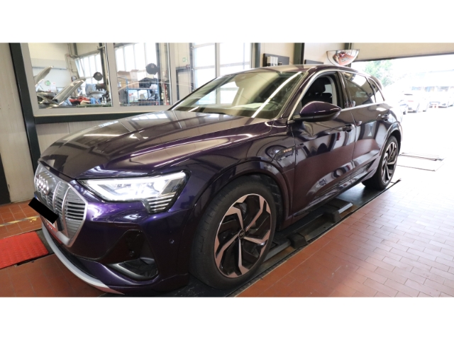 e-tron 50 quattro S line Pano+Connect+VitualCockpit+++