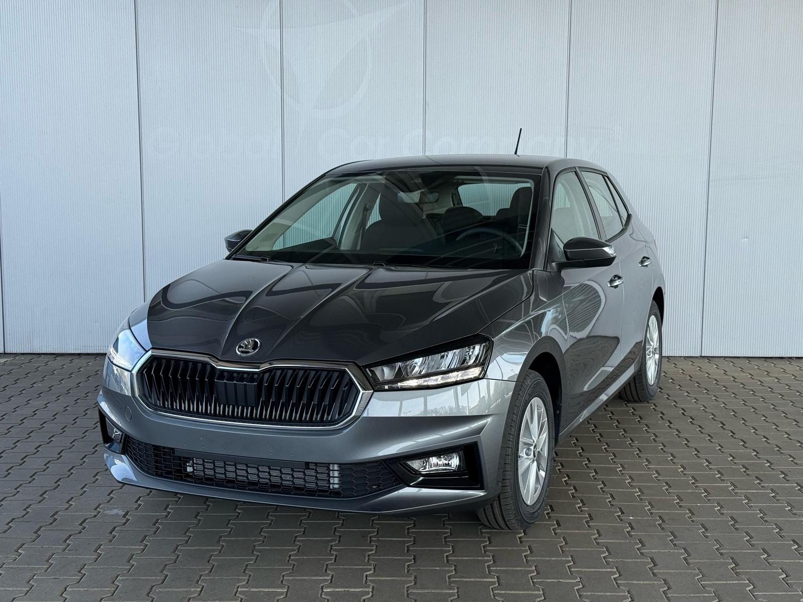 Fabia Selection 1.0 TSI DSG 85 kW / PDC H mit Kamera / Front Assist / 15 Zoll LM Felgen