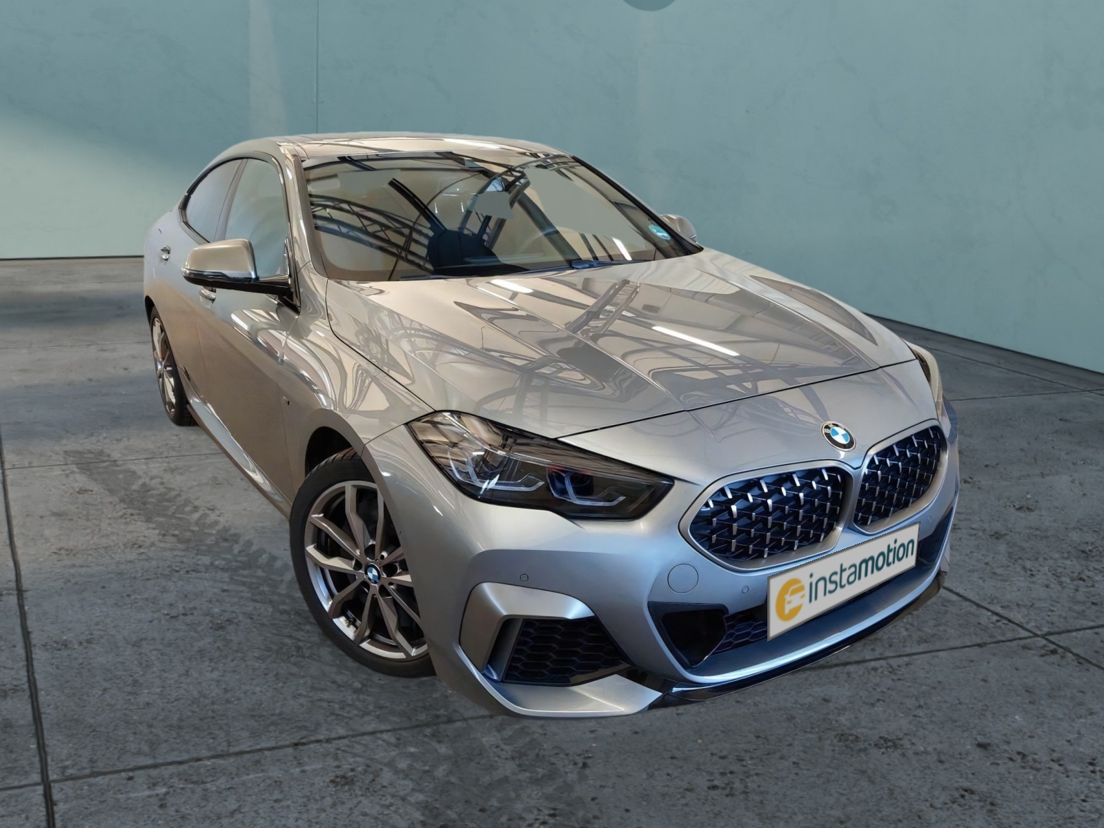 M235