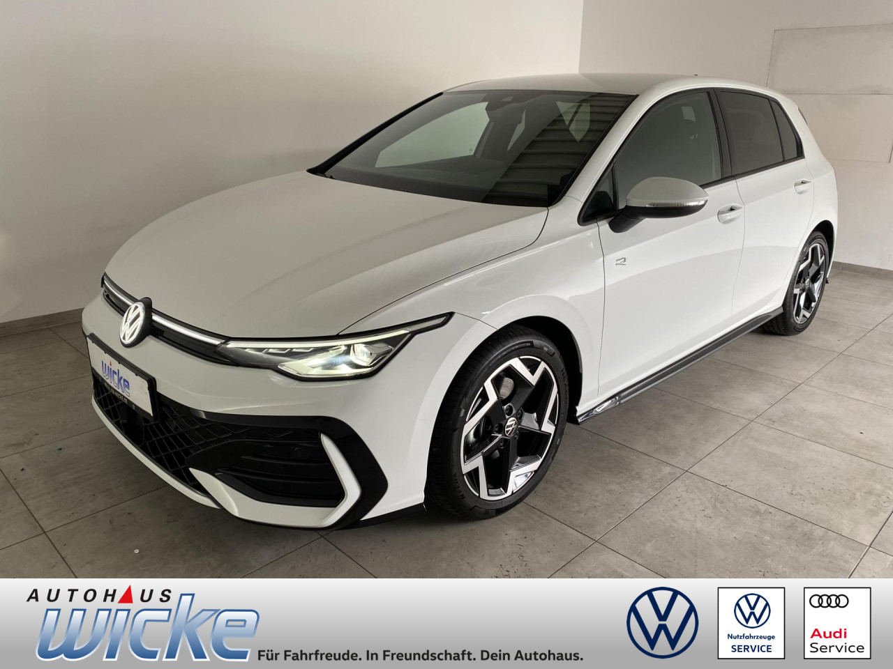 Golf VIII 1.5 eTSI DSG R-Line KLIMA LED LM FELGEN