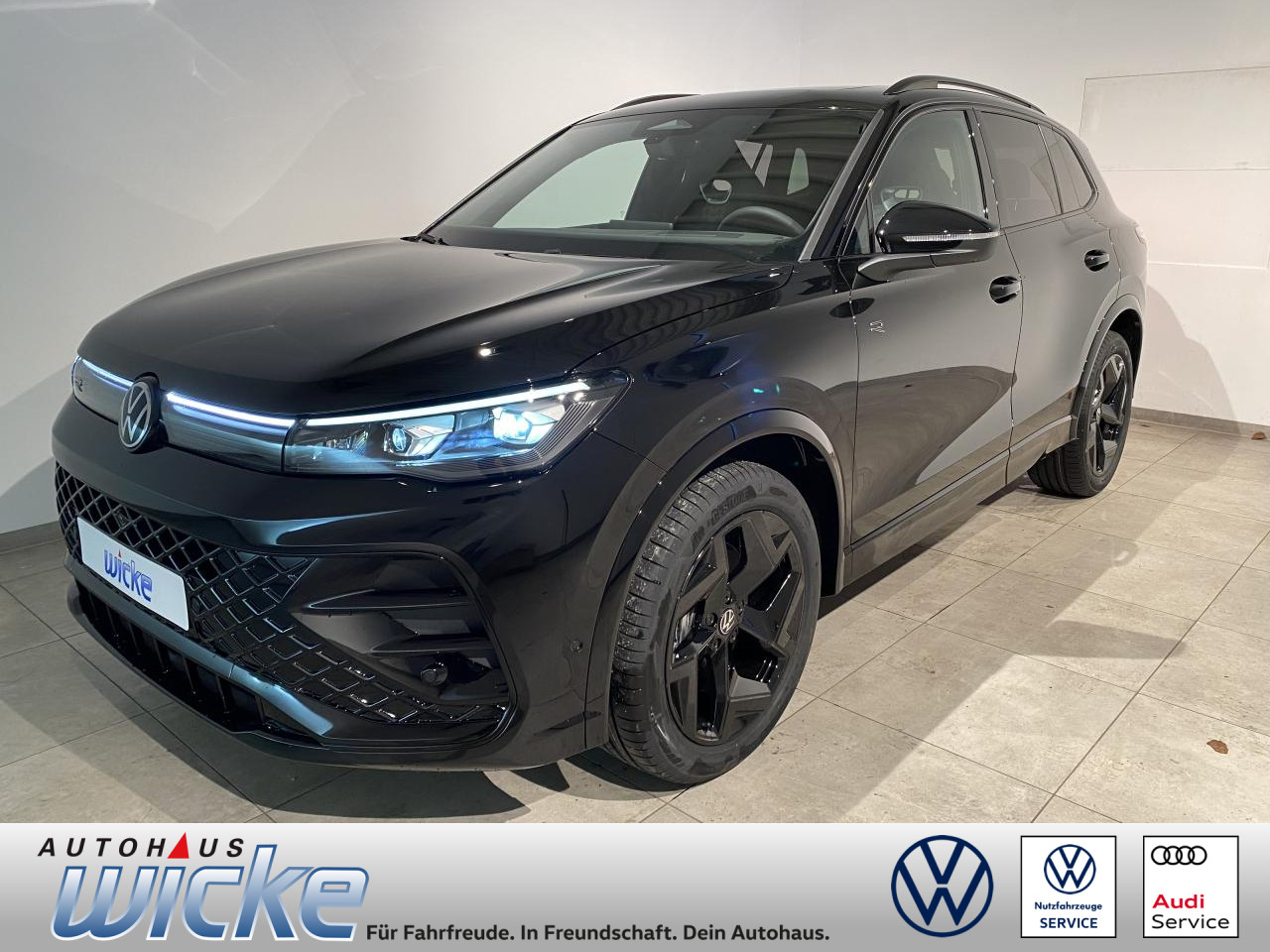 Tiguan 2.0 TDI DSG R-Line NAVI KLIMA PANO LED HEAD