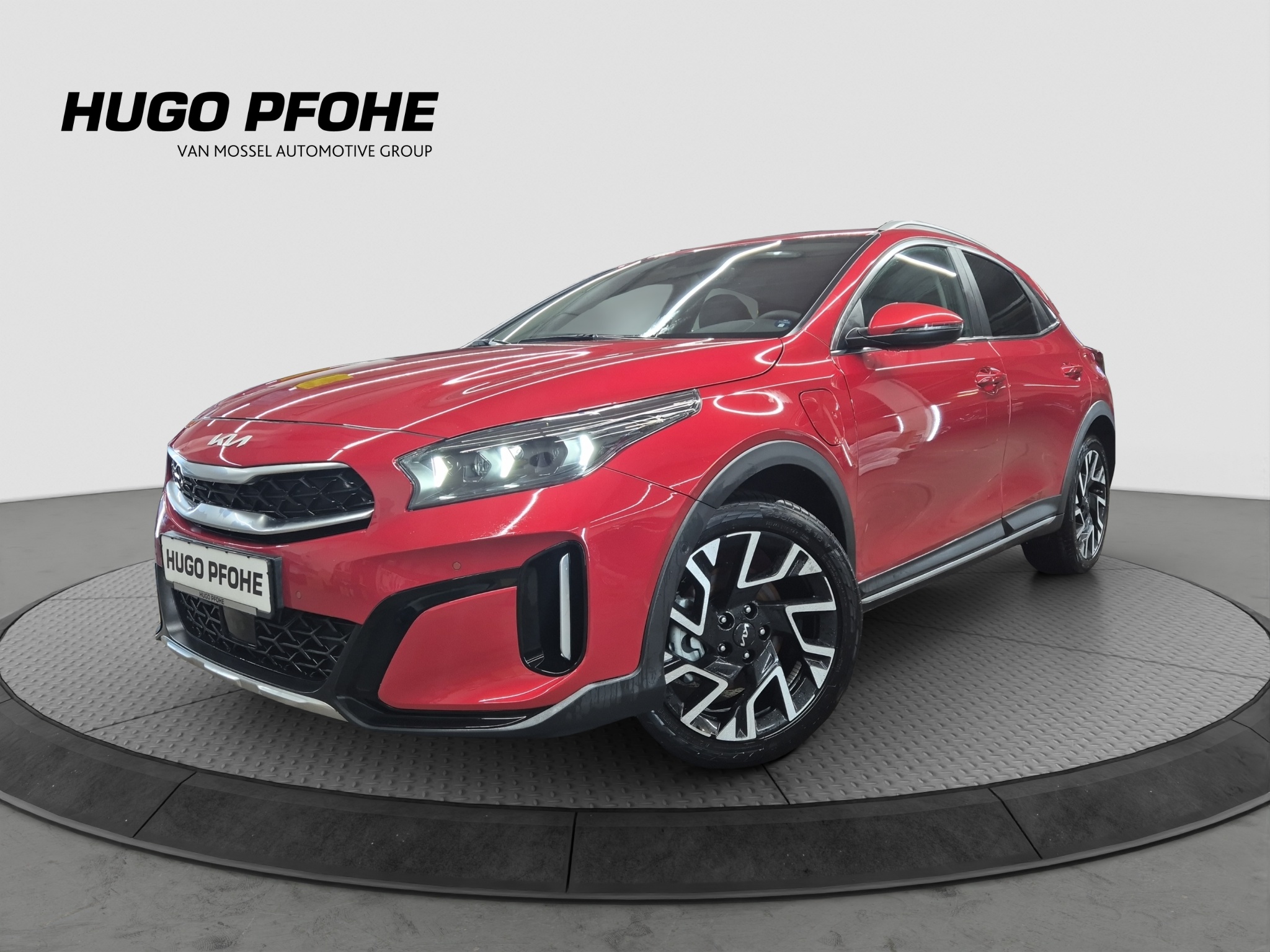 Xceed. PHEV. Platinum. ACC. NAVI. LED. SHZ. LEDER. GJR LED