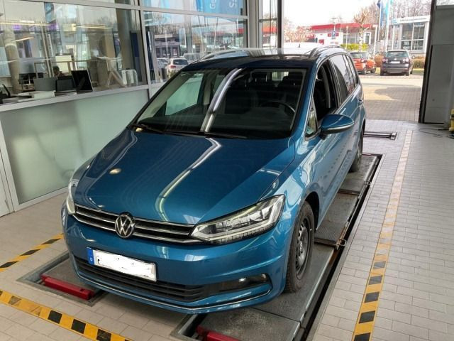 Touran 2.0 TDI DSG Active Navi Pano AHK LED ACC PDC SHZ