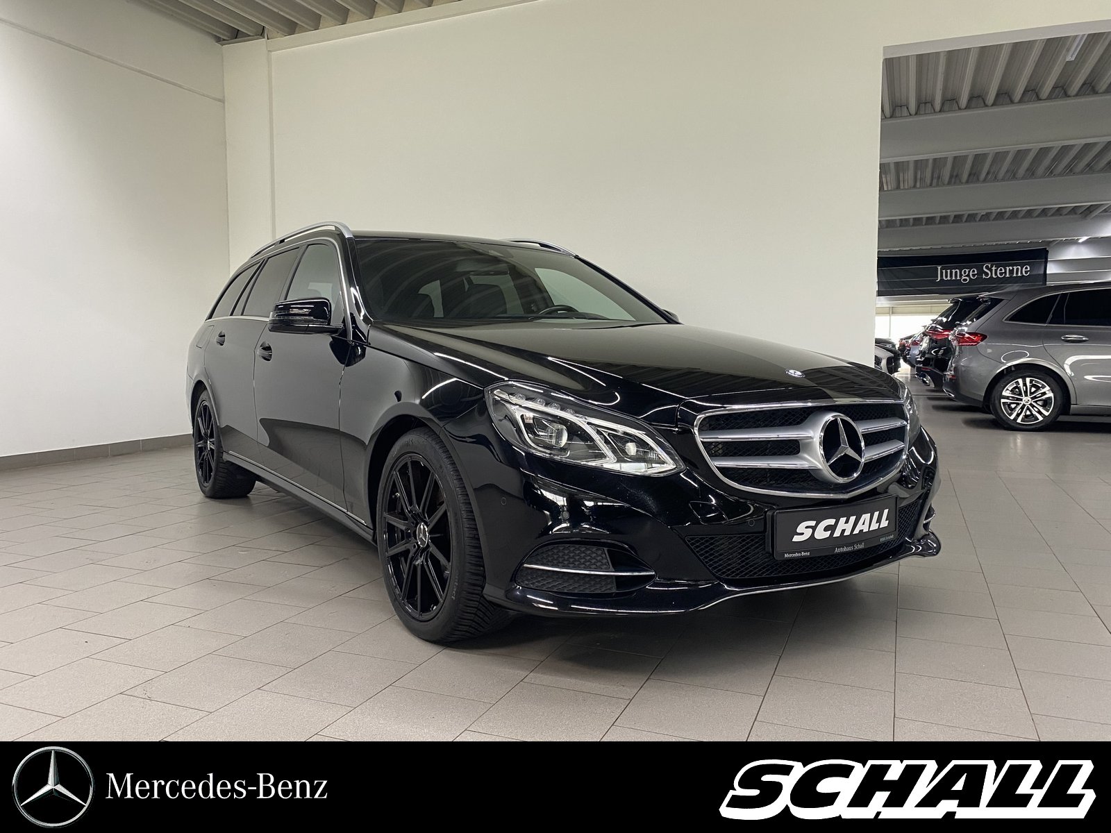 Mercedes-Benz E 250 T AVANTGARDE PTC