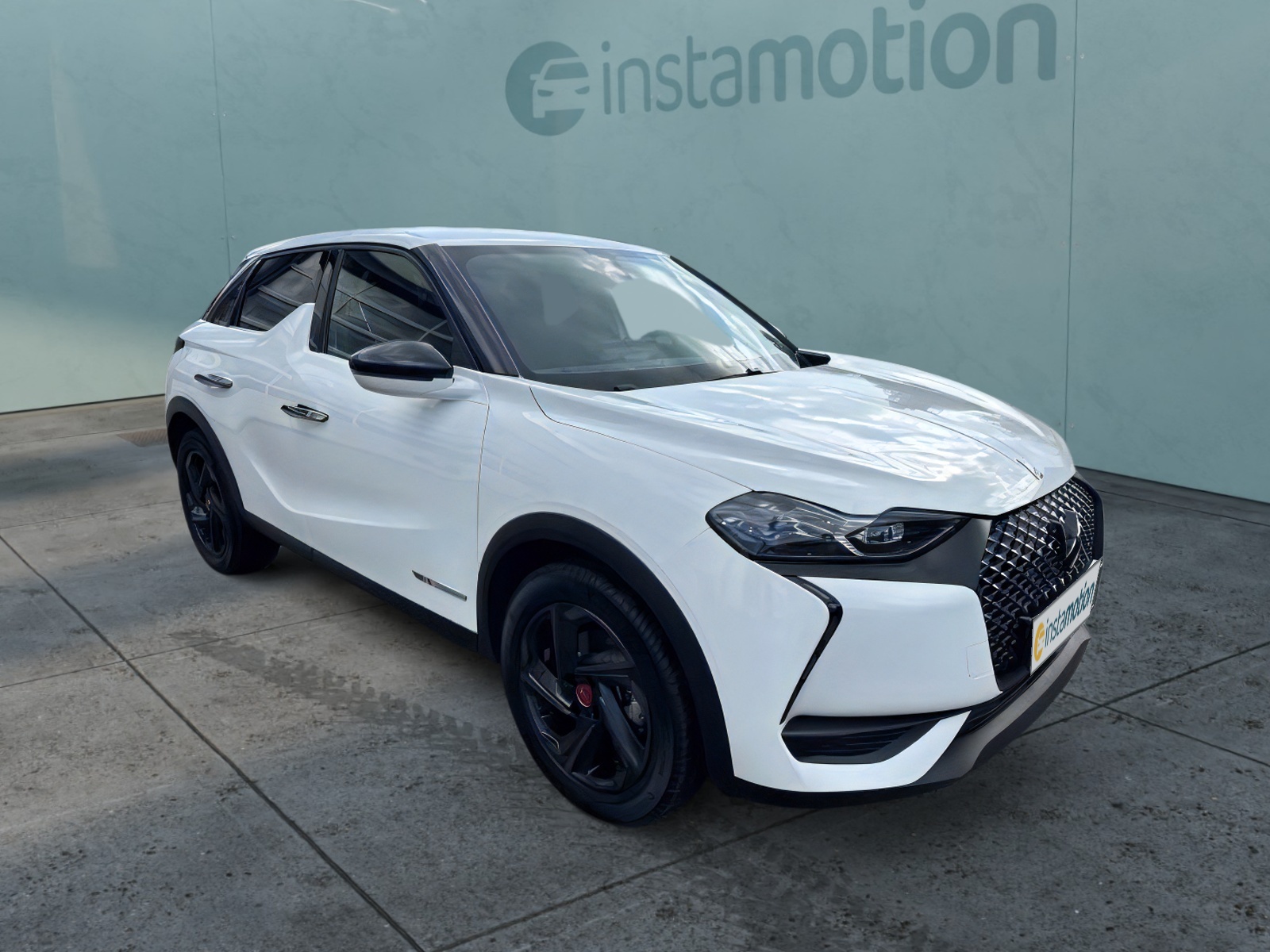 DS 3 Crossback E-TENSE PERFORMANCE LINE + Navi Digitales Cockpit LED Kurvenlicht