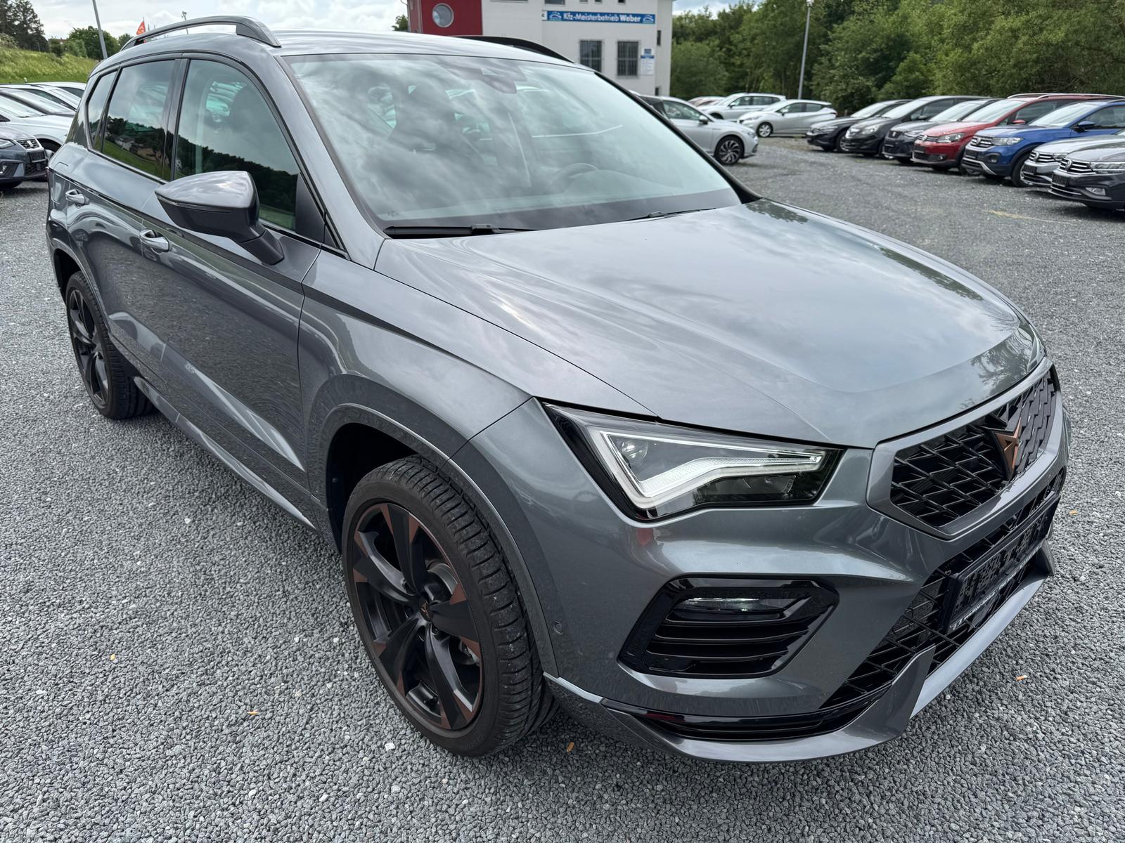 Ateca 1.5 TSI *DSG*AHK*PDCHI+VO+KAMERA*BEATSAUDIO*DAB*NAVI*ACC *LIGHT-ASSIST*