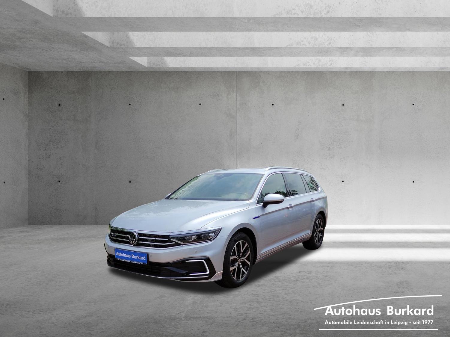 Passat Variant GTE 1.4 TSI+156Ps+AHZV+RFK+Pano+