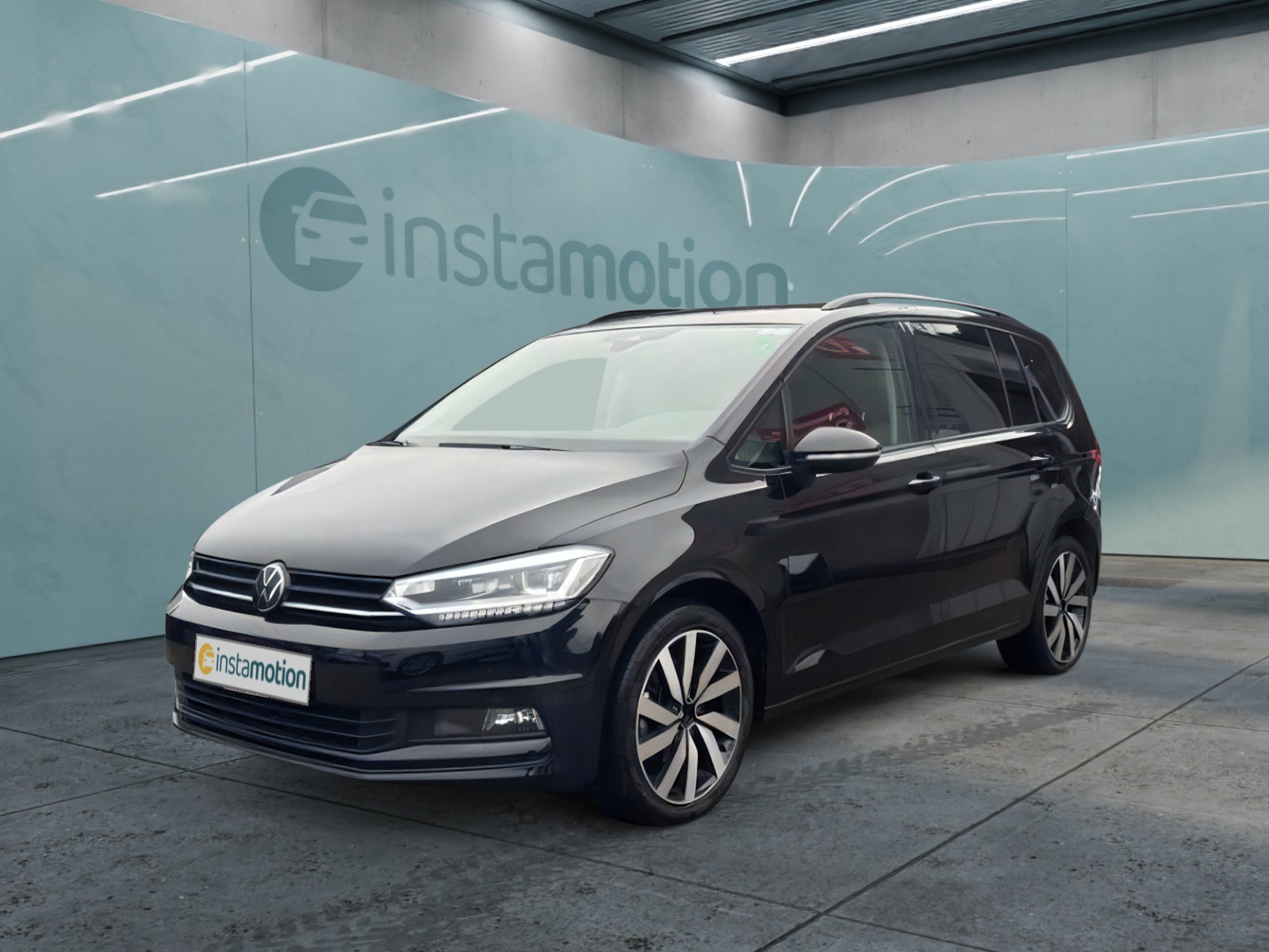 Volkswagen Touran 2.0 TDI Highline DIGITAL PRO 18