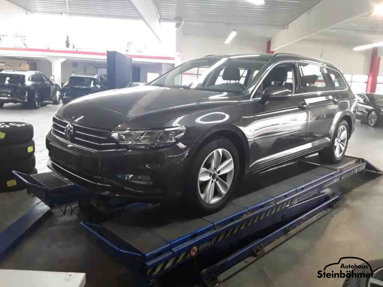 Passat Variant Business 2.0TDI DSG LED NAV AHK ACC