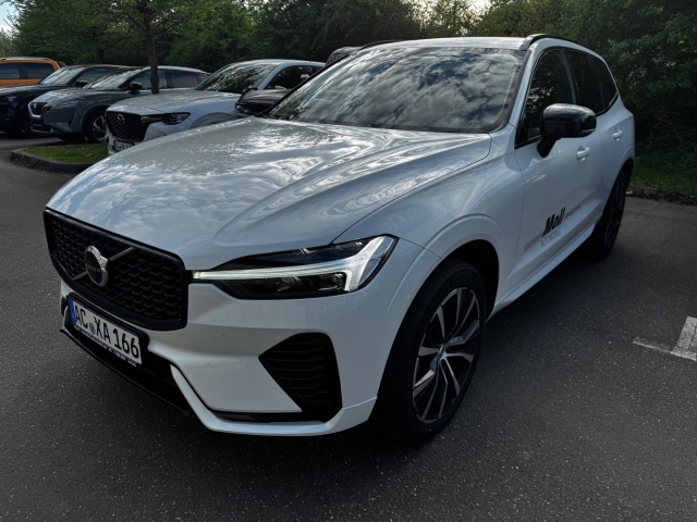 Volvo XC60 B4 Benzin Plus Dark Pilot WSS beheizt