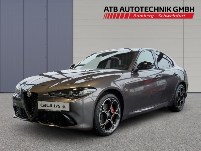 Alfa Romeo Giulia Veloce 280PS Benzin Tech Paket