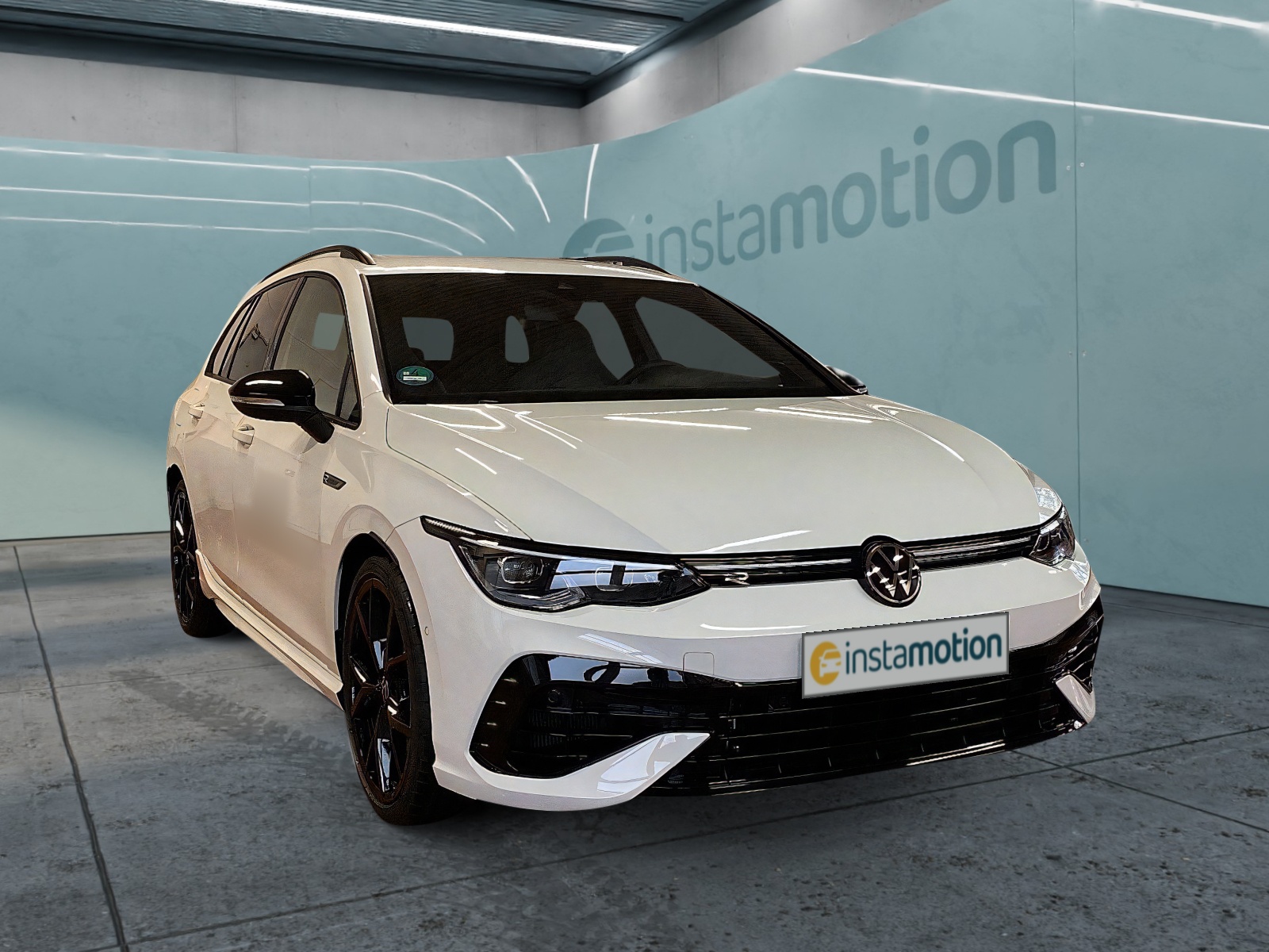 Golf Variant VIII R 2.0 TSI 4MOTION *R-PERFORMANCE 270Km/h*BLACK*SOUND*AHK*NAVI*RFK*