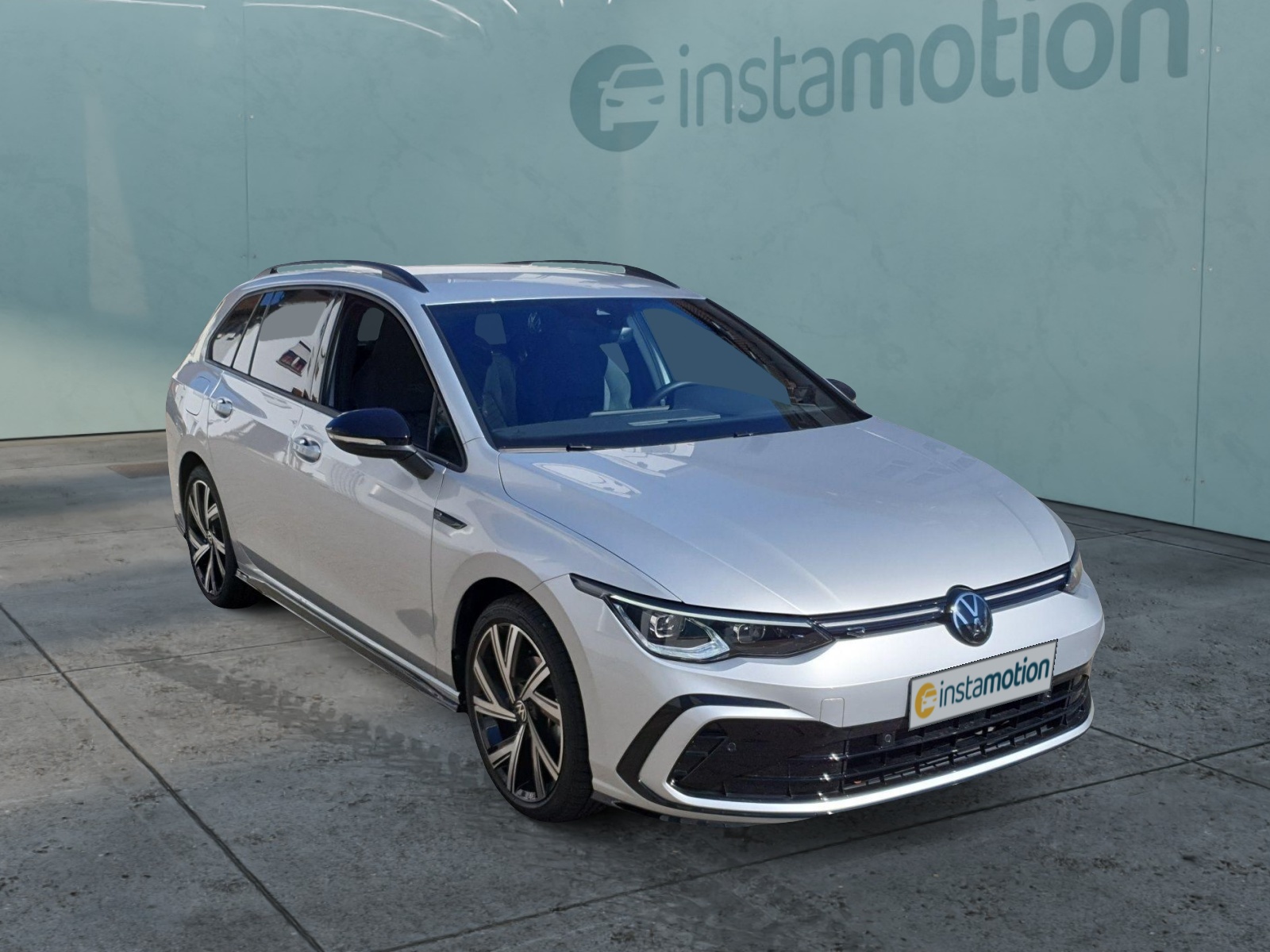 Golf VIII Variant 1.5eTSI R-Line DSG Navi LED