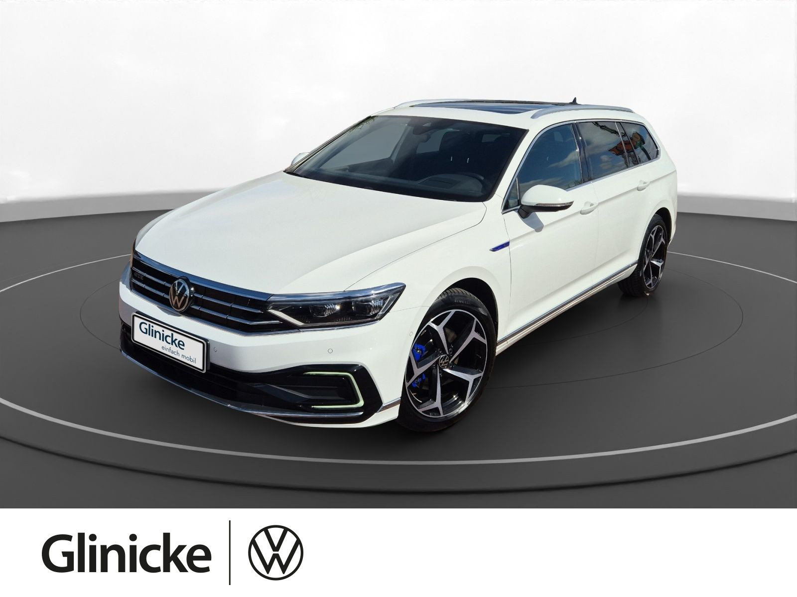 Passat Variant 1.4 eTSI DSG R-Line Navi AHK Pano Kamera SiHz