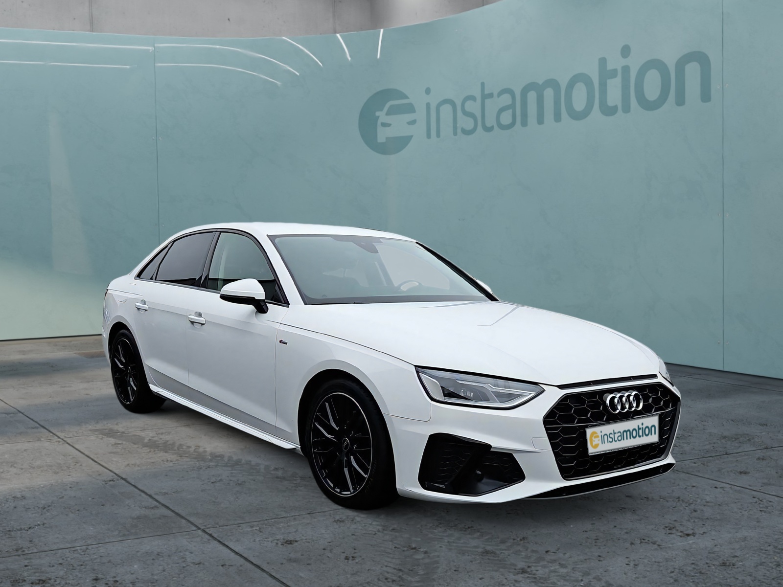 Audi A4 35 TFSI S line