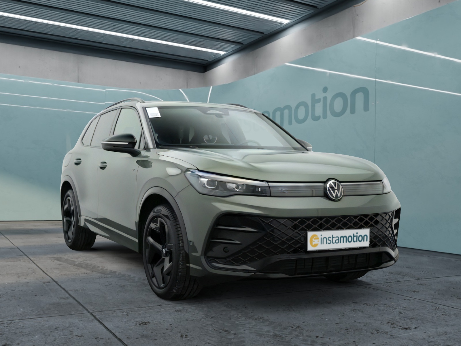 Volkswagen Tiguan 2.0 TDI R-Line BLACK-STYLE ALU19
