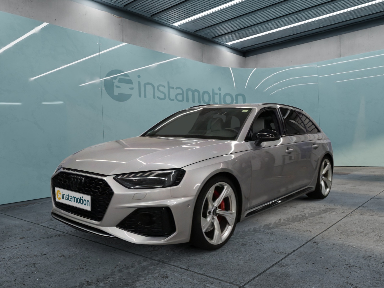 Audi RS4 Avant EXCLUSIVE SPORT-AGA LM20