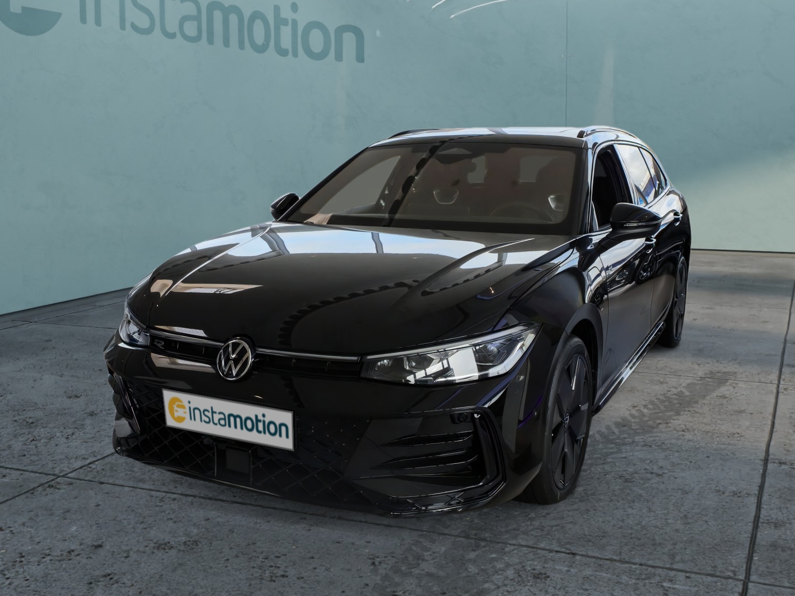 Passat 1.5 eHybrid R-Line DSG Black 360°AHK Pano