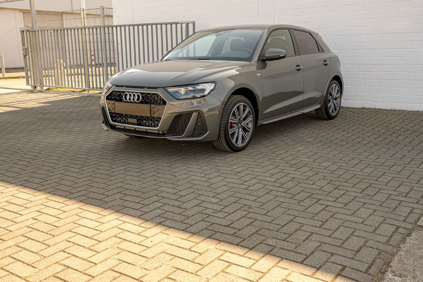 A1 Sportback S line 40 TFSI S tronic*ACC*RFK*NAV
