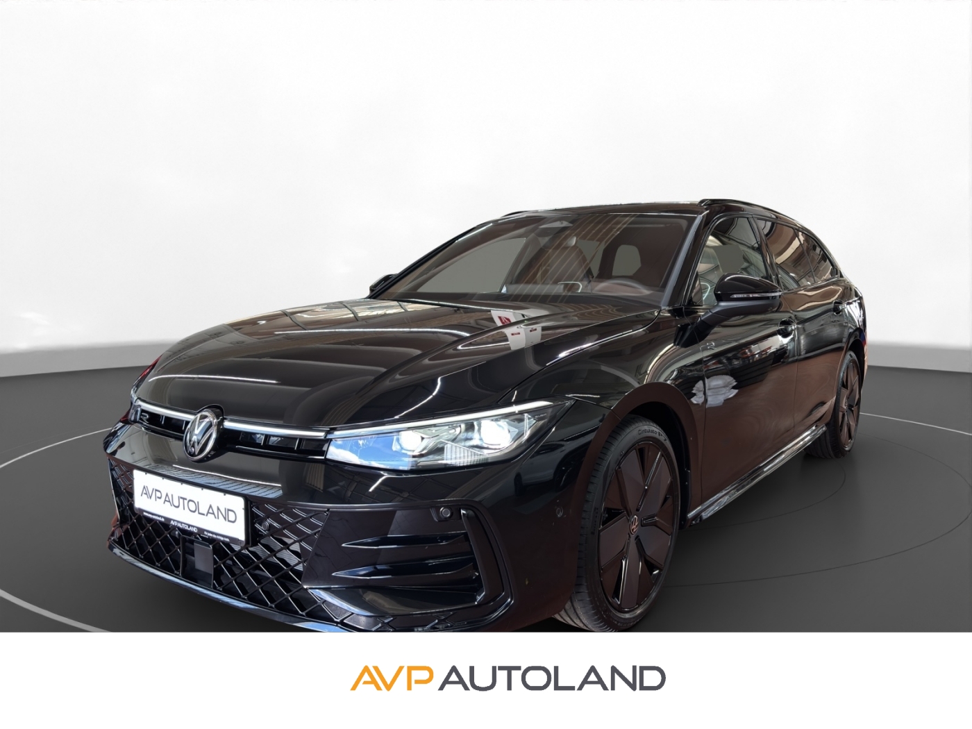 Passat 2.0 TDI DSG 4MOTION R-Line | PANO | AHK |