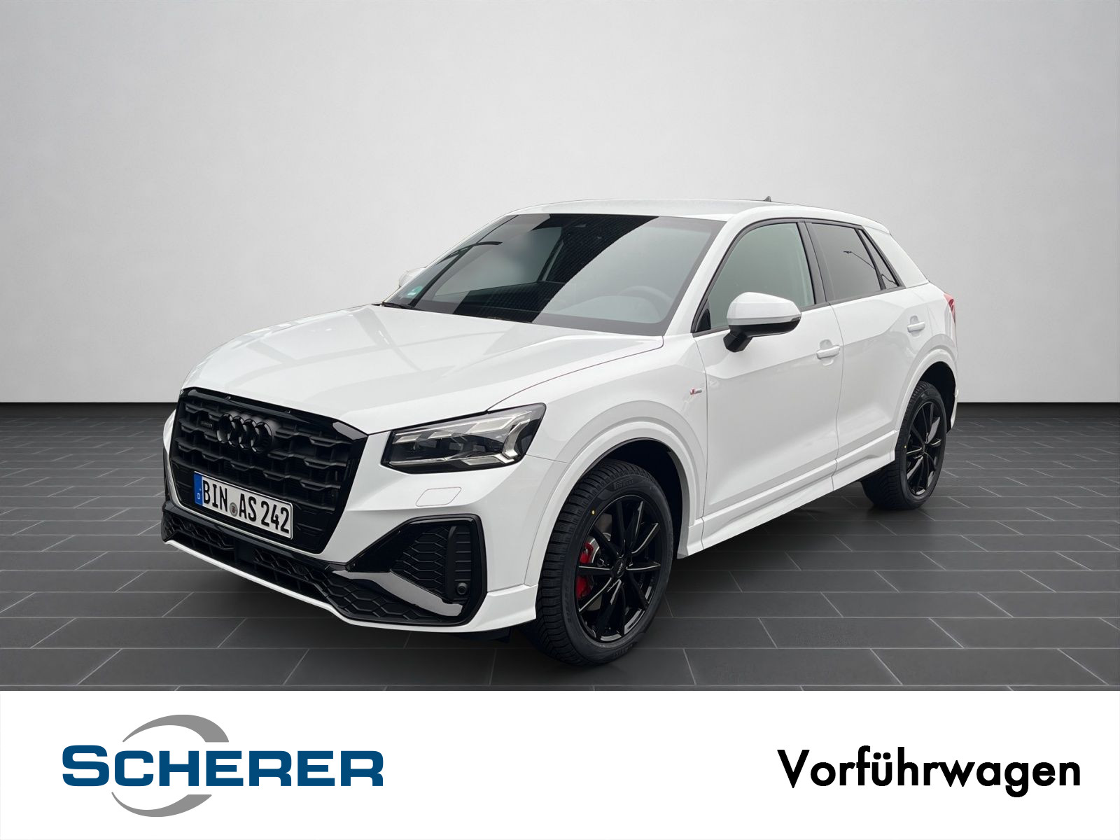 Q2 S line 40 TFSI quattro S tronic,SONOS,AHZV,MATRIX,